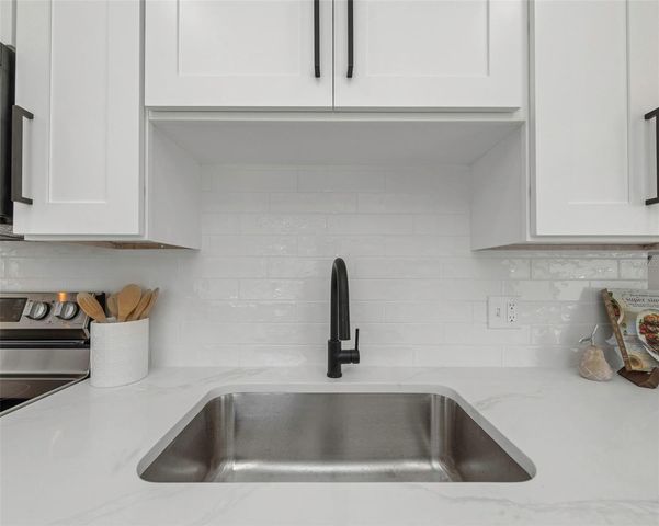 5744 17TH AVENUE N, St Petersburg, FL 33710