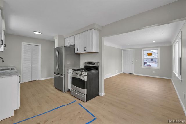 17205 Anne Avenue, Allen Park, MI 48101