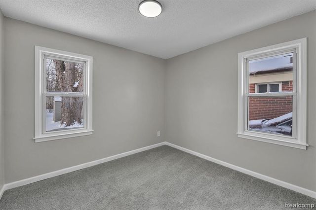 17205 Anne Avenue, Allen Park, MI 48101