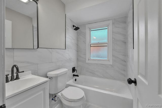 17205 Anne Avenue, Allen Park, MI 48101