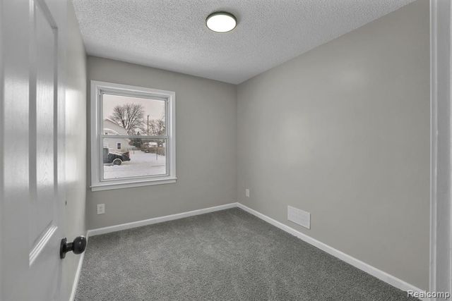 17205 Anne Avenue, Allen Park, MI 48101