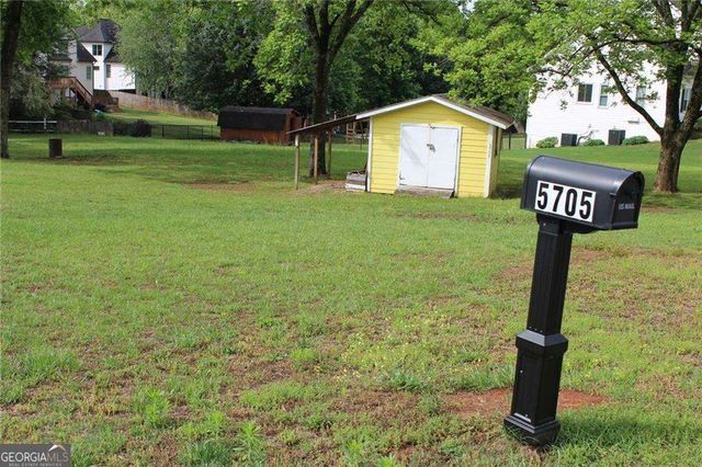 5705 P W A Drive, Cumming, GA 30041