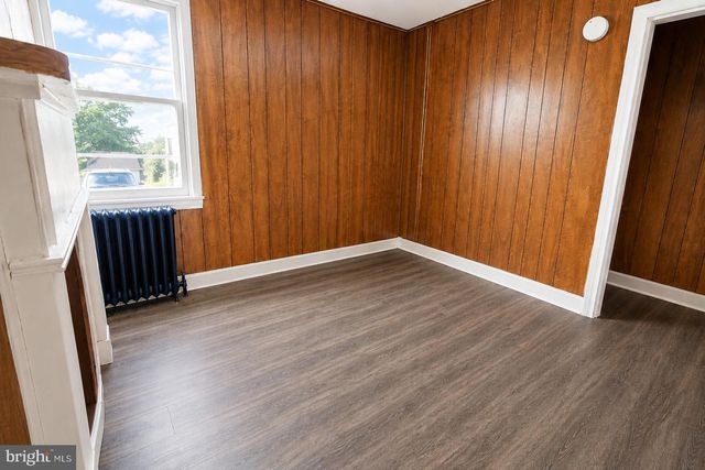 46 E UNION ST, Burlington, NJ 08016