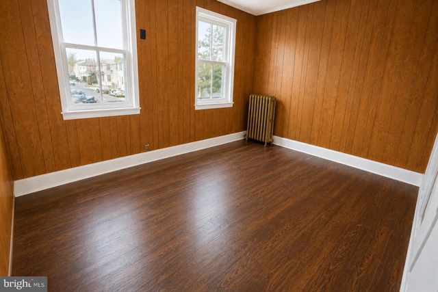 46 E UNION ST, Burlington, NJ 08016