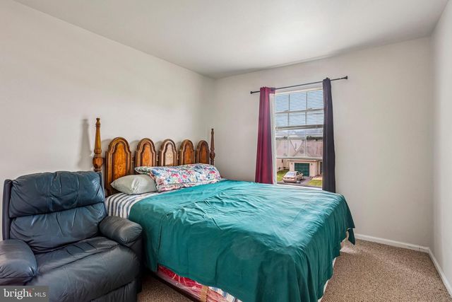 127 N KATRIN CIR, New Castle, DE 19720