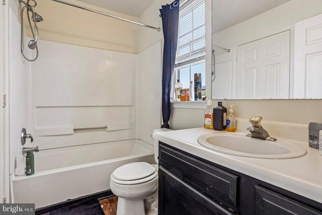 127 N KATRIN CIR, New Castle, DE 19720
