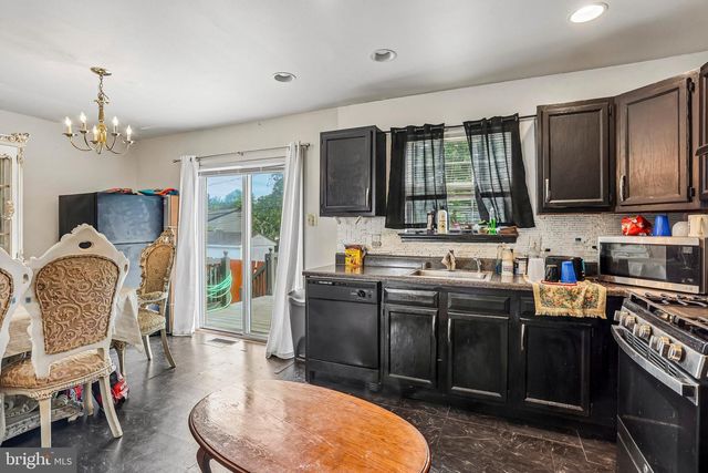 127 N KATRIN CIR, New Castle, DE 19720