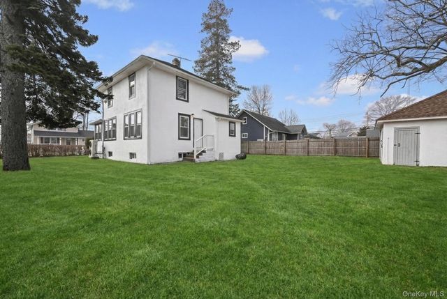 9 Joseph Street, Bay Shore, NY 11706