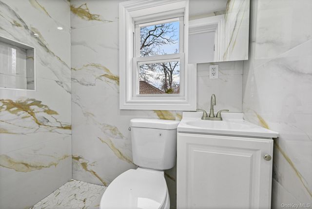 9 Joseph Street, Bay Shore, NY 11706