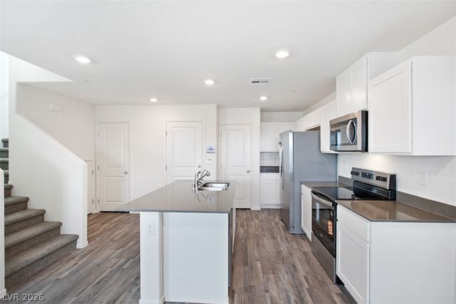 9390 Emerald Mesa Street, Las Vegas, NV 89139