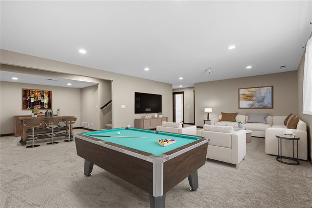 3535 Pioneer Avenue SE, Cedar Rapids, IA 52403