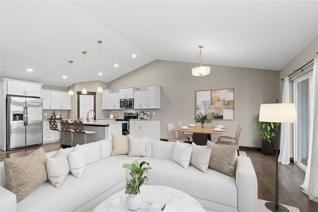 3535 Pioneer Avenue SE, Cedar Rapids, IA 52403