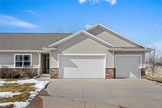 3535 Pioneer Avenue SE, Cedar Rapids, IA 52403