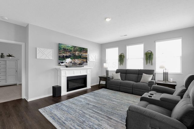 1390 Hemetite Drive, Grove City, OH 43123