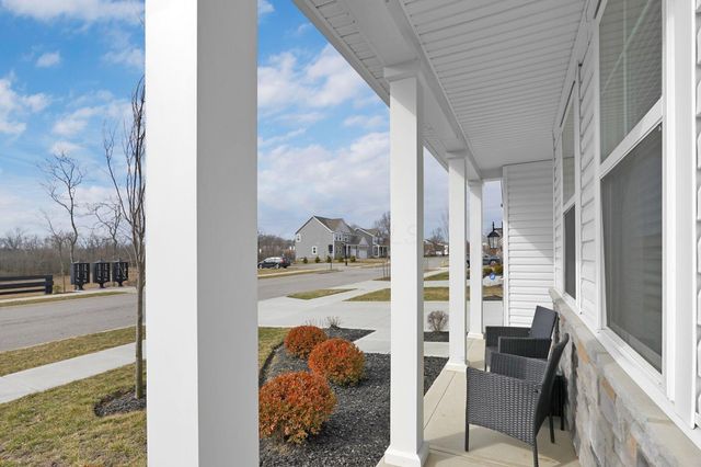1390 Hemetite Drive, Grove City, OH 43123