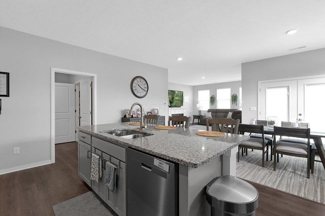 1390 Hemetite Drive, Grove City, OH 43123