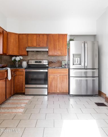 531 Washington Street, Hudson, NY 12534