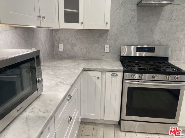 1654 Greenfield Avenue 101, Los Angeles, CA 90025