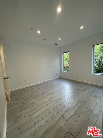1654 Greenfield Avenue 101, Los Angeles, CA 90025
