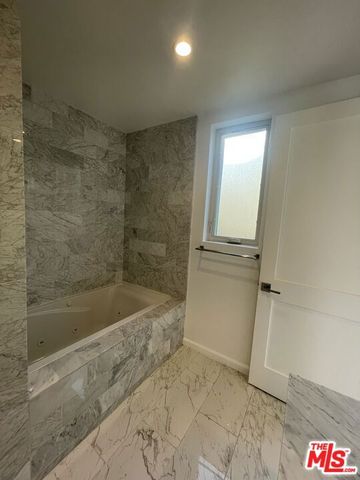 1654 Greenfield Avenue 101, Los Angeles, CA 90025