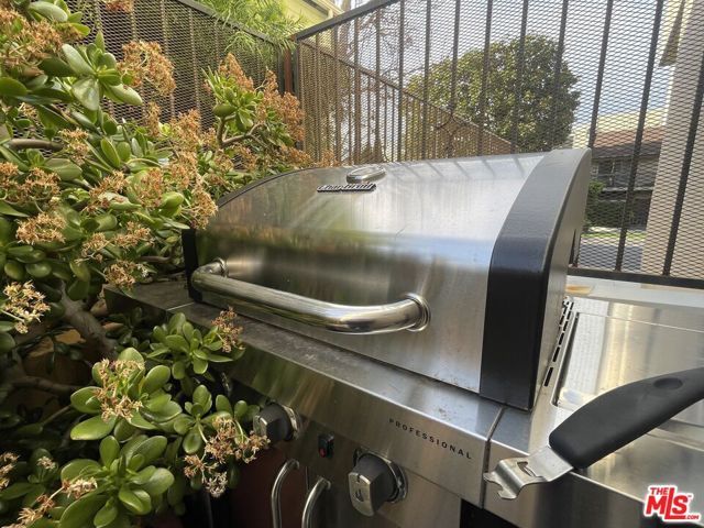 1654 Greenfield Avenue 101, Los Angeles, CA 90025