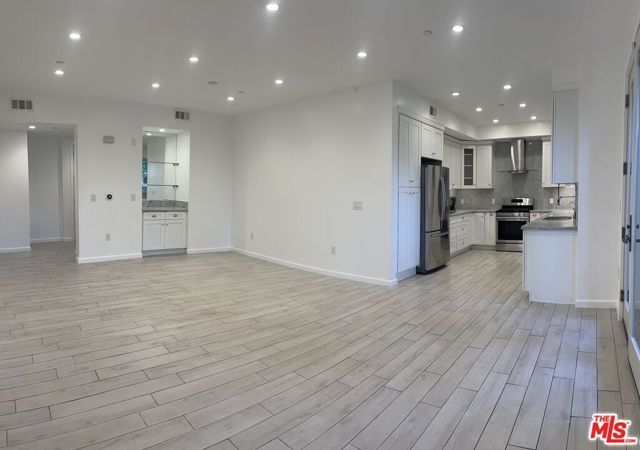 1654 Greenfield Avenue 101, Los Angeles, CA 90025