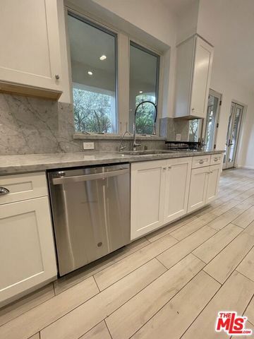 1654 Greenfield Avenue 101, Los Angeles, CA 90025