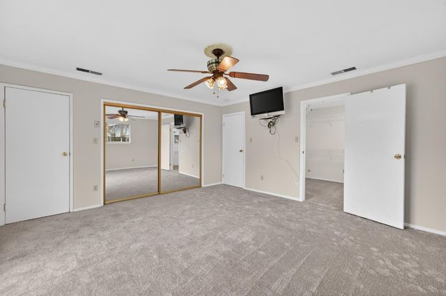 9481 Oak Ave, Orangevale, CA 95662