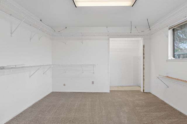 9481 Oak Ave, Orangevale, CA 95662