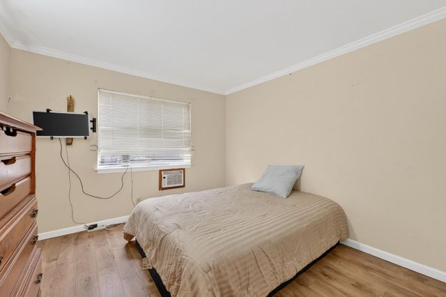 9481 Oak Ave, Orangevale, CA 95662