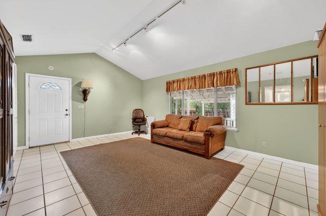 9481 Oak Ave, Orangevale, CA 95662