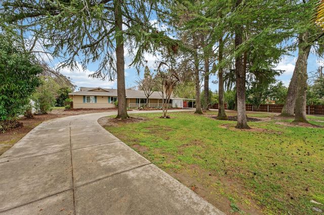 9481 Oak Ave, Orangevale, CA 95662