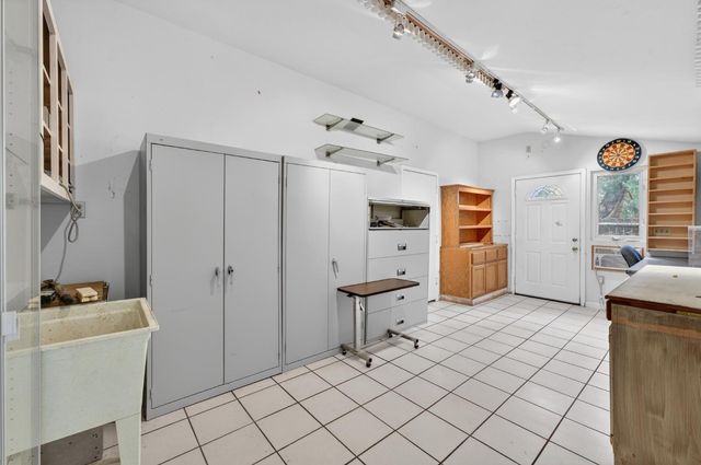 9481 Oak Ave, Orangevale, CA 95662