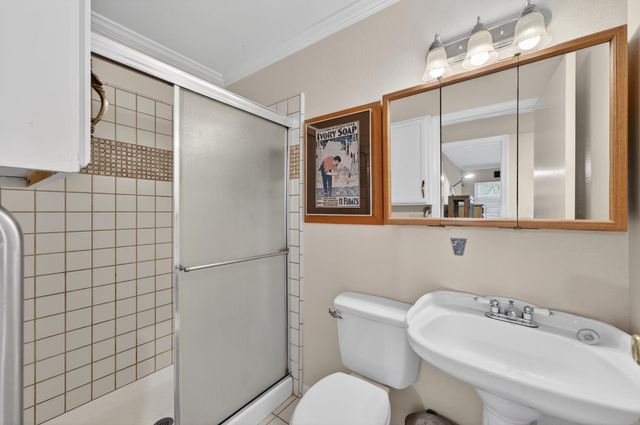 9481 Oak Ave, Orangevale, CA 95662