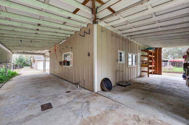 9481 Oak Ave, Orangevale, CA 95662