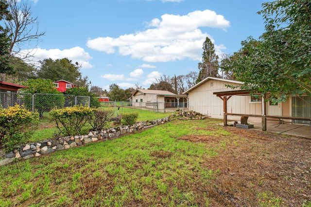 9481 Oak Ave, Orangevale, CA 95662