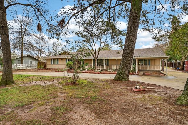 9481 Oak Ave, Orangevale, CA 95662