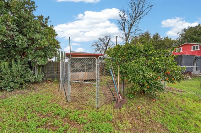 9481 Oak Ave, Orangevale, CA 95662