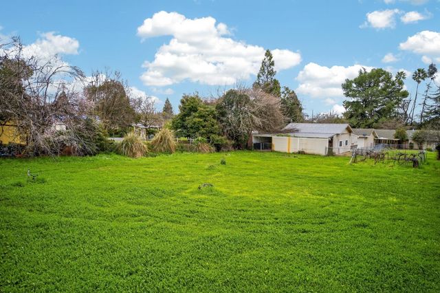 9481 Oak Ave, Orangevale, CA 95662