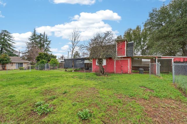 9481 Oak Ave, Orangevale, CA 95662