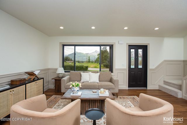 108 S Montgomery Way, Palmer, AK 99645