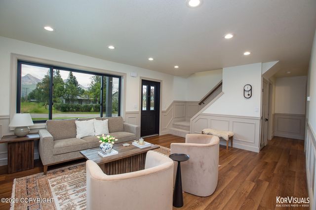 108 S Montgomery Way, Palmer, AK 99645