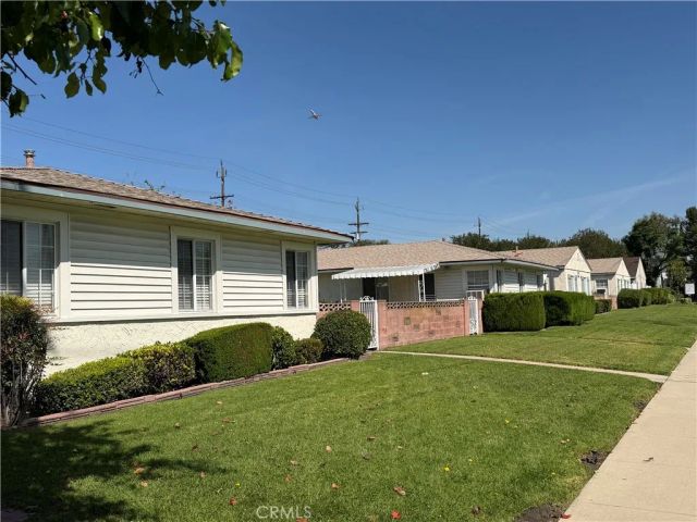 1749 N Hollywood, Burbank, CA 91505