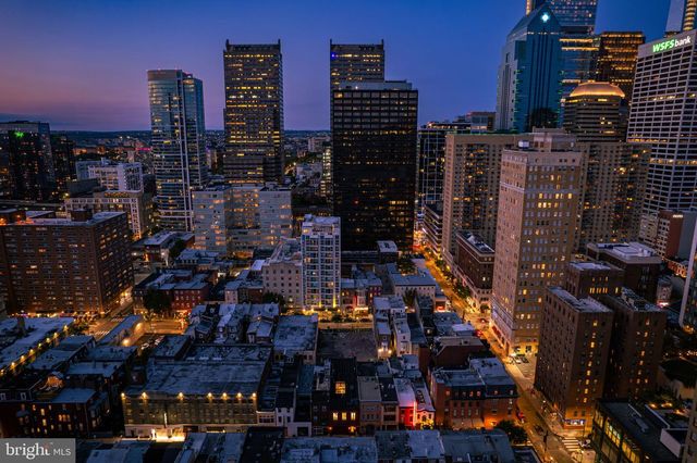 2017 SANSOM ST, Philadelphia, PA 19103