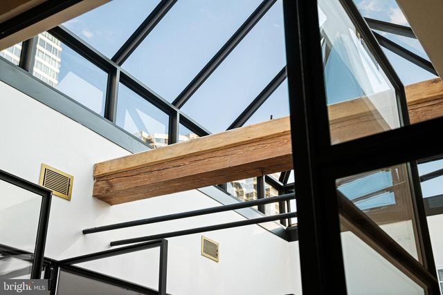 2017 SANSOM ST, Philadelphia, PA 19103