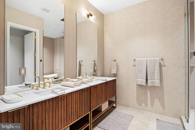 2017 SANSOM ST, Philadelphia, PA 19103