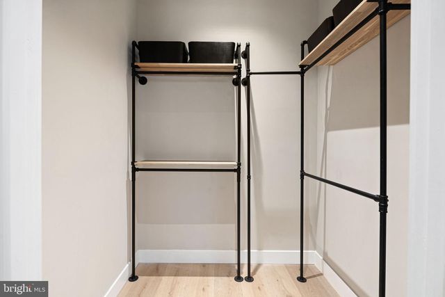 2017 SANSOM ST, Philadelphia, PA 19103