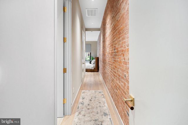 2017 SANSOM ST, Philadelphia, PA 19103