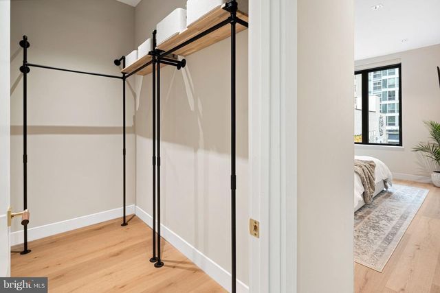 2017 SANSOM ST, Philadelphia, PA 19103