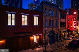 2017 SANSOM ST, Philadelphia, PA 19103